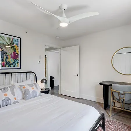 1705 State Street Hotel