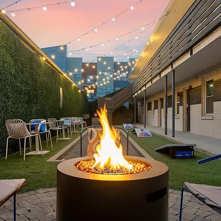 Hotel 1705 State Street 5*