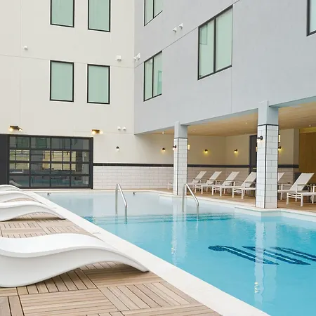 Verse - Pool & Gym - Mins To Broadway Holiday home