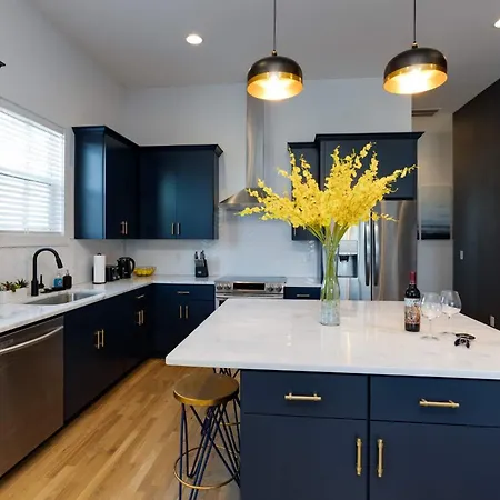 Twin Townhomes - 8br Sleeps 24 Near Dt * Nashville