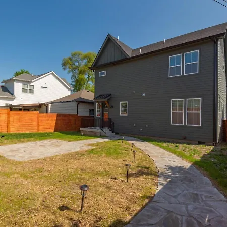 Germantown Gem 4br | Sleeps 10 | Minutes To Downtown Nashville