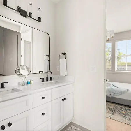 Germantown Gem 4br | Sleeps 10 | Minutes To Downtown