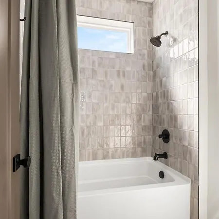 Germantown Gem 4br | Sleeps 10 | Minutes To Downtown Holiday home