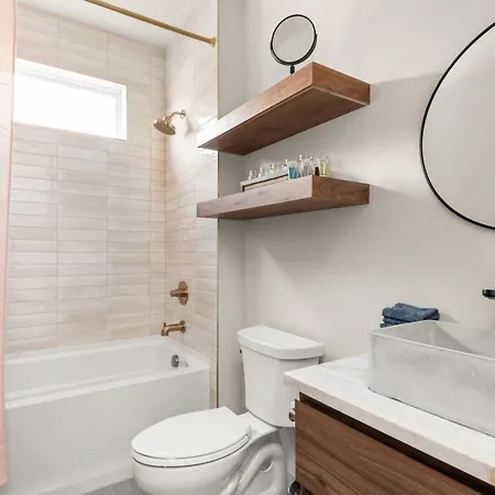 Germantown Gem 4br | Sleeps 10 | Minutes To Downtown