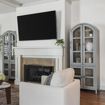 Sylvan Park With Fenced-in Yard, Porch, And Parking Nashville