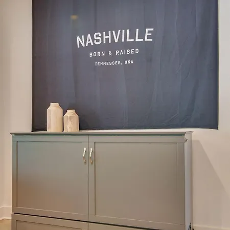 Modern East Townhome Walk To Local Favorite Restaurants And Bars 2 Car Garage Smart Tvs In Every Near Five Points The Gulch And 10 Min To Broadway 24 Hr Hospitality Nashville