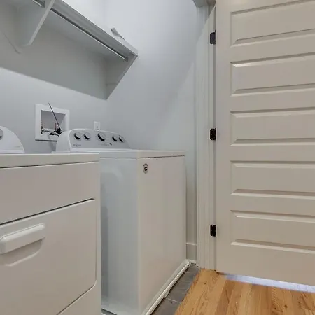 Spacious And Walkable East Nash Designer Twin Homes Sleep 20 With Smart Tvs Workspaces And Fast Wifi 2 Garages And Full Kitchens Walk To Mas Tacos 10 Min To Broadway 24 Hr Hospitality Nashville