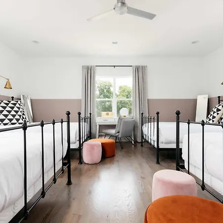 Holiday home Spacious 4br Townhome X2 Near Dt & Broadway *