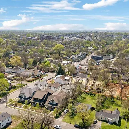 Spacious And Walkable East Nash Designer Twin Homes Sleep 20 With Smart Tvs Workspaces And Fast Wifi 2 Garages And Full Kitchens Walk To Mas Tacos 10 Min To Broadway 24 Hr Hospitality Nashville