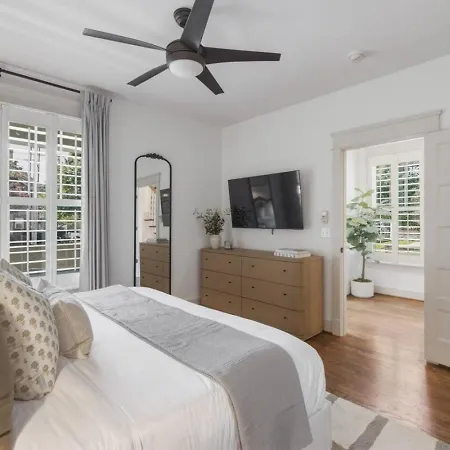 Sylvan Park With Fenced-in Yard, Porch, And Parking Nashville