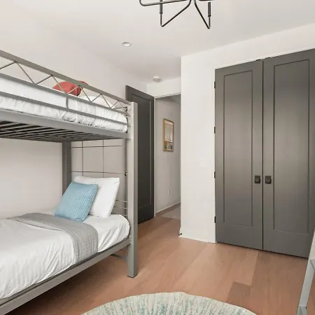 Germantown Gem 4br | Sleeps 10 | Minutes To Downtown Holiday home Nashville