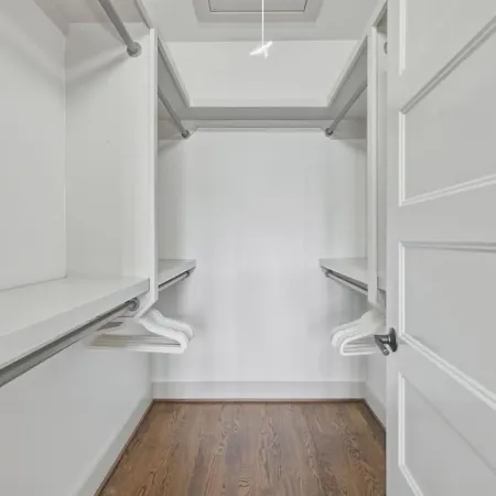 Sylvan Park With Fenced-in Yard, Porch, And Parking Holiday home *