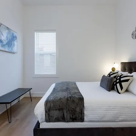 Holiday home Twin Townhomes - 8br Sleeps 24 Near Dt *