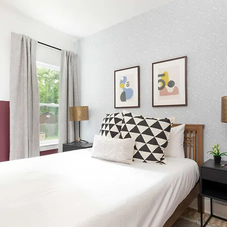 Spacious 4br Townhome X2 Near Dt & Broadway * Nashville