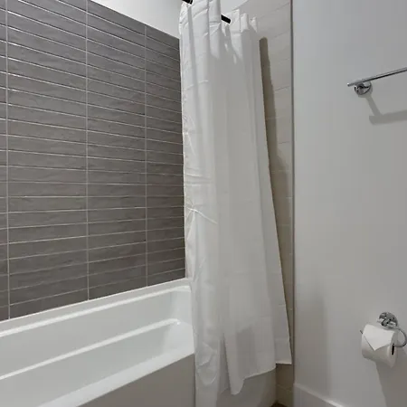 Twin Townhomes - 8br Sleeps 24 Near Dt Holiday home Nashville