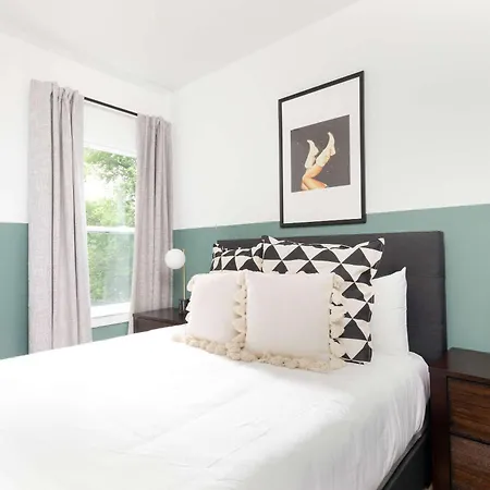 Spacious 4br Townhome X2 Near Dt & Broadway