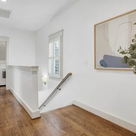 Holiday home Sylvan Park With Fenced-in Yard, Porch, And Parking Nashville