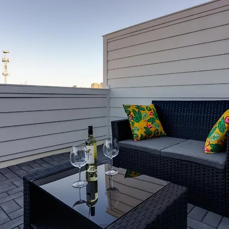 Twin Townhomes - 8br Sleeps 24 Near Dt Nashville