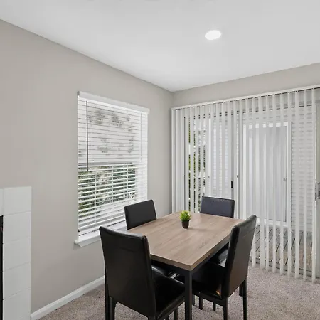 Preakness Modern 2br