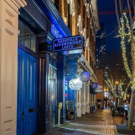 Historic Riverfront For 8 Near Broadway * Nashville