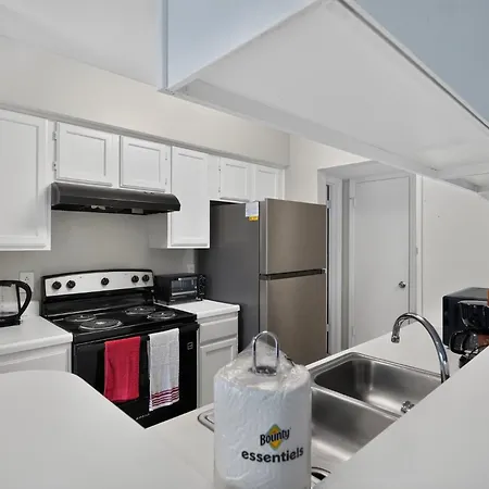 Preakness Modern 2br Apartment
