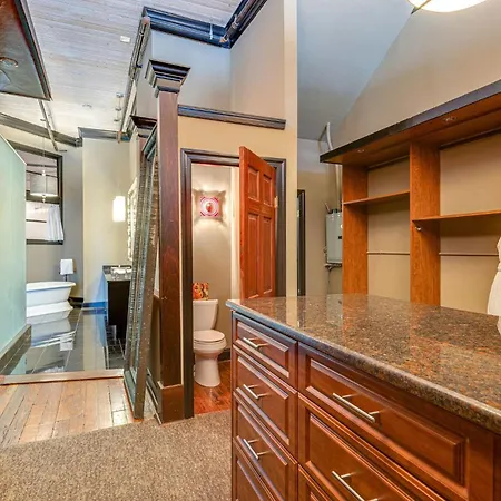 Historic Riverfront For 8 Near Broadway Apartment Nashville