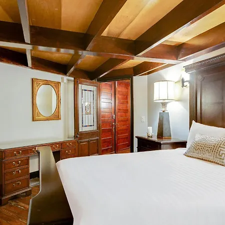 Apartment Historic Riverfront For 8 Near Broadway *