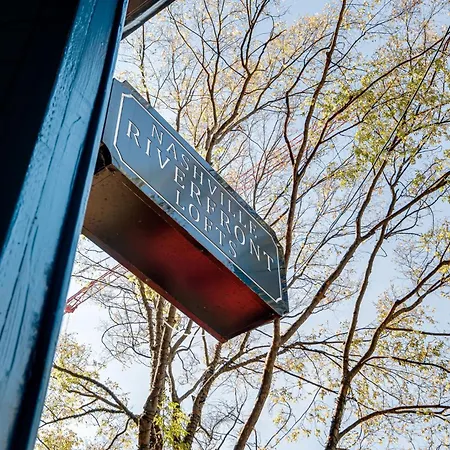 Historic Riverfront For 8 Near Broadway Nashville