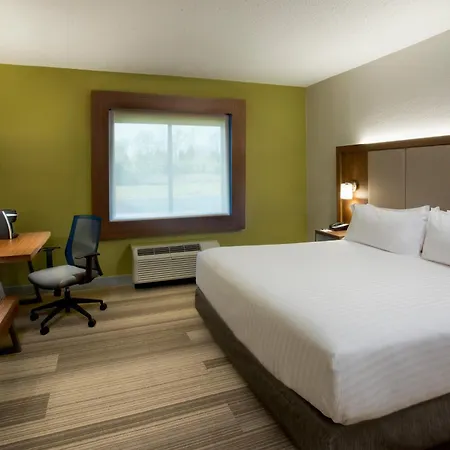 Express Airport By Ihg Hotel