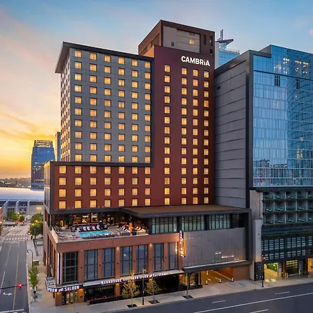 Cambria Downtown Hotel 4*
