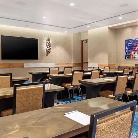 Cambria Downtown Hotel