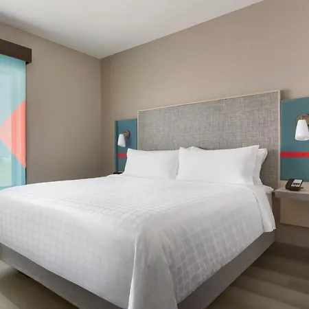 Avid - Airport By Ihg Hotel