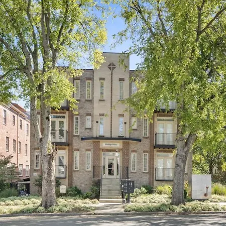The Johnny Cash - Music Row District - Free Garage Parking - King Bed