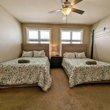 3-story West End | Free Garage Parking | Near Vanderbilt Medical *
