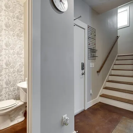 3-story West End | Free Garage Parking | Near Vanderbilt Medical