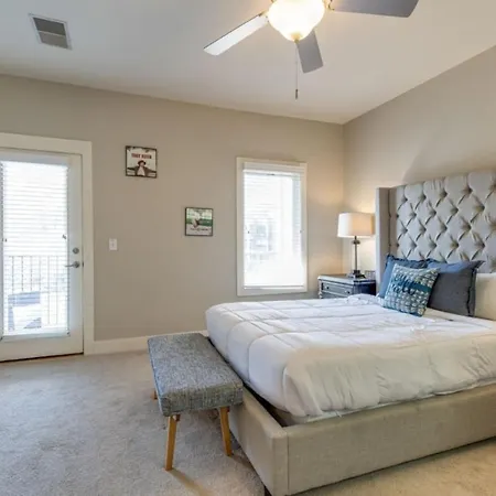 Modern 3-story West End - Free 2-car Garage * Nashville