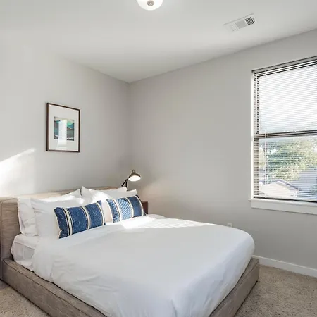 Cozysuites At Music Row Apartment Nashville