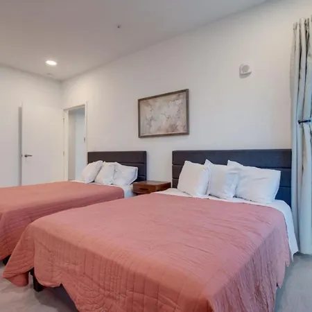 The Riverfront Vip - Walk To Broadway & Nissan Stadium - Free Garage Apartment