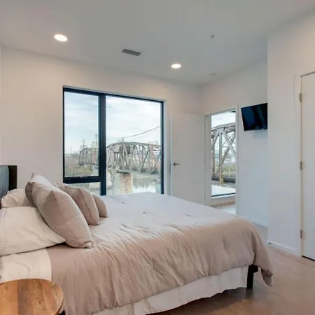 Apartment The Riverfront Vip - Walk To Broadway & Nissan Stadium - Free Garage *