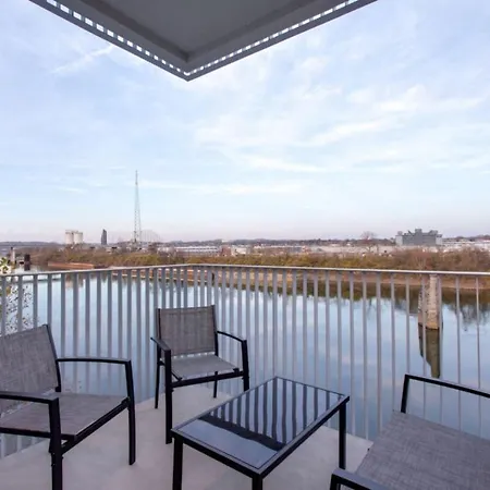The Riverfront Vip - Walk To Broadway & Nissan Stadium - Free Garage