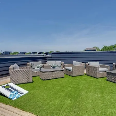 New East Oasis 13beds Roofdeck Free Parking Holiday home Nashville