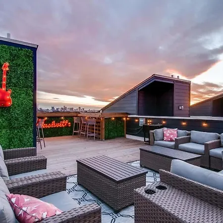East Nash Double - 26 Beds Fast *