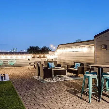 Holiday home Game And Skydeck - Book Today *