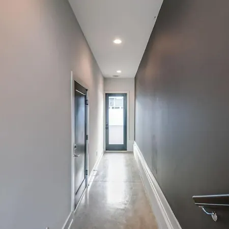 East Nash Lux - 13 Beds & Views Holiday home