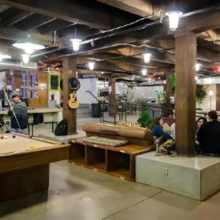 Downtown - Adults Only Hostel