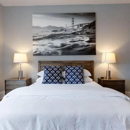 Holiday home Beautiful 3 Bedroom! Near Broadway-12th S-gulch