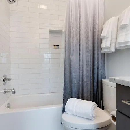 Holiday home Beautiful 3 Bedroom! Near Broadway-12th S-gulch *