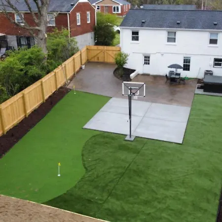 Holiday home The Playhouse: 4br With Spa, Basketball & Games Nashville