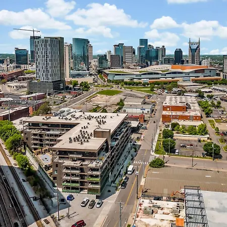 Layla's Downtown Nash Retreat | Walk To Broadway - Pool, Gym, Private Balcony, And More!