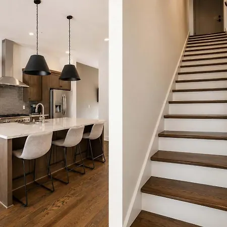 Stylish West End With Rooftop & Patio Holiday home Nashville